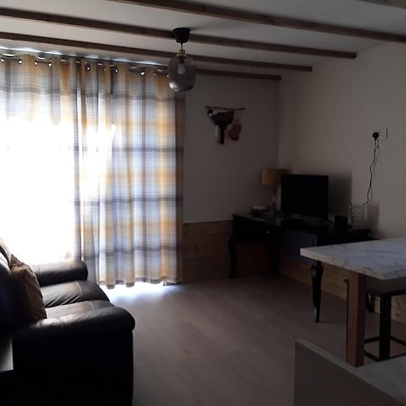 The Lodge Guesthouse Brittas Экстерьер фото